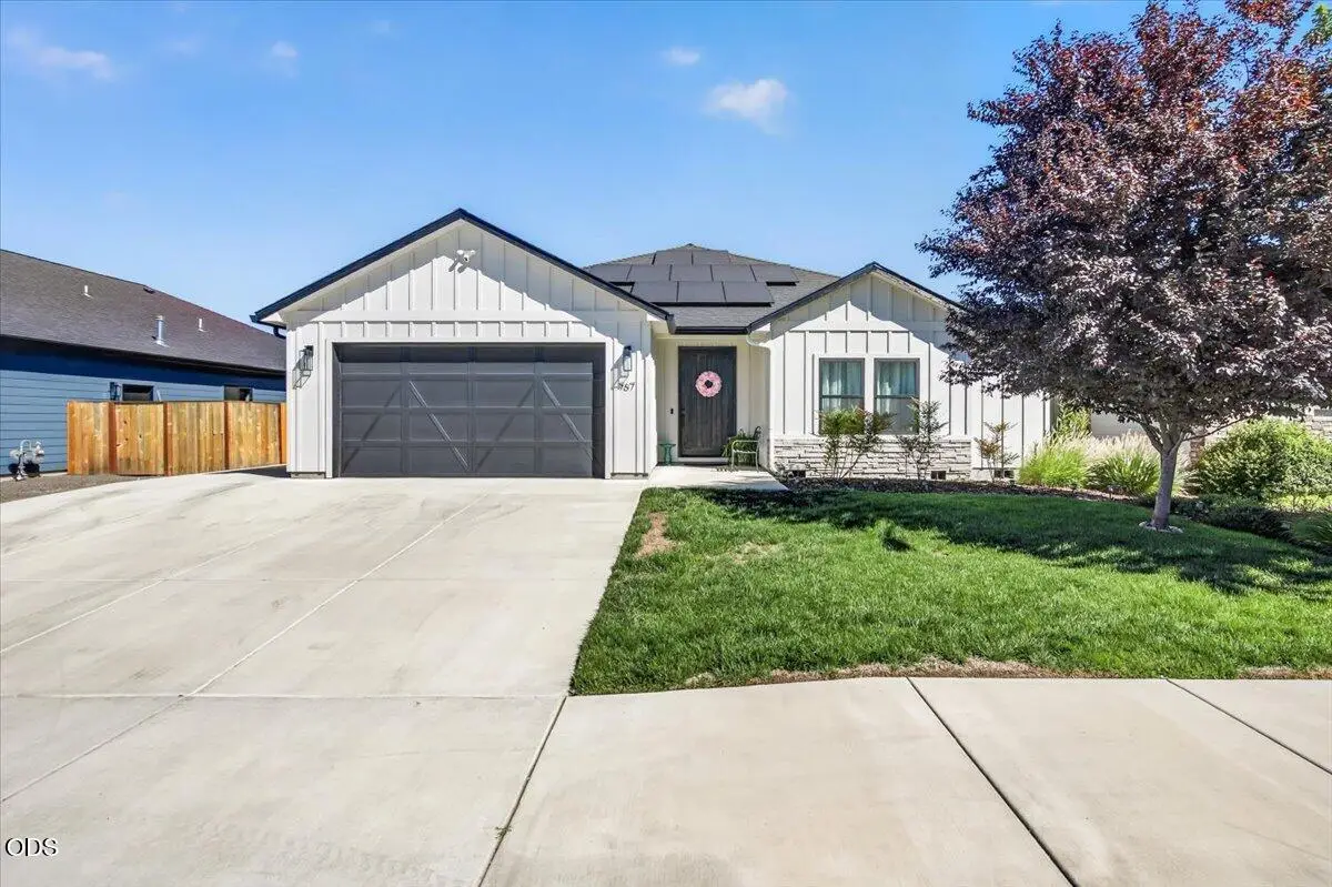 967 Arrowhead Trail, Eagle Point, OR 97524 - #1