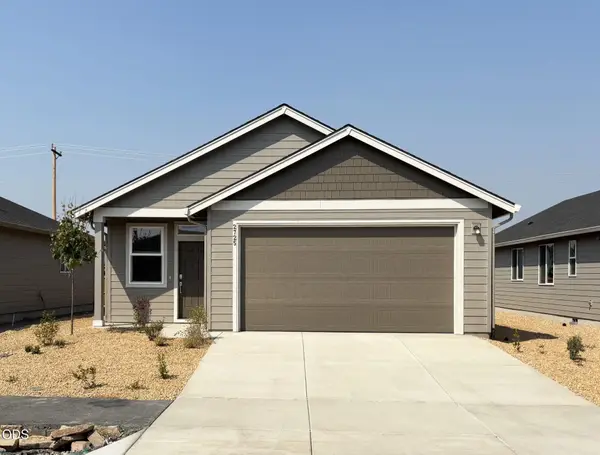 2725 NW 26th Loop North, Redmond, OR 97756