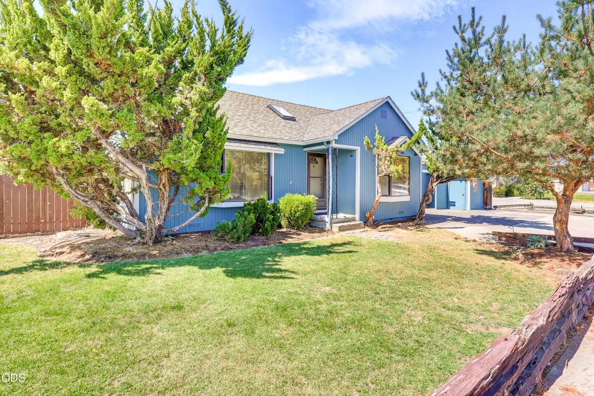 1590 S Columbus Avenue, Medford, OR 97501 - #1