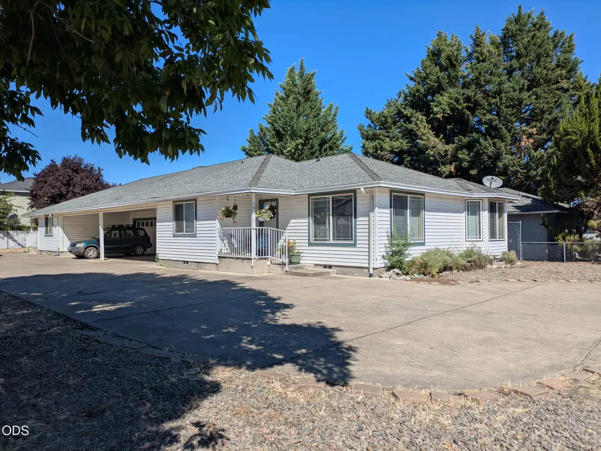 541 Briarwood Drive, Central Point, OR 97502 - #1