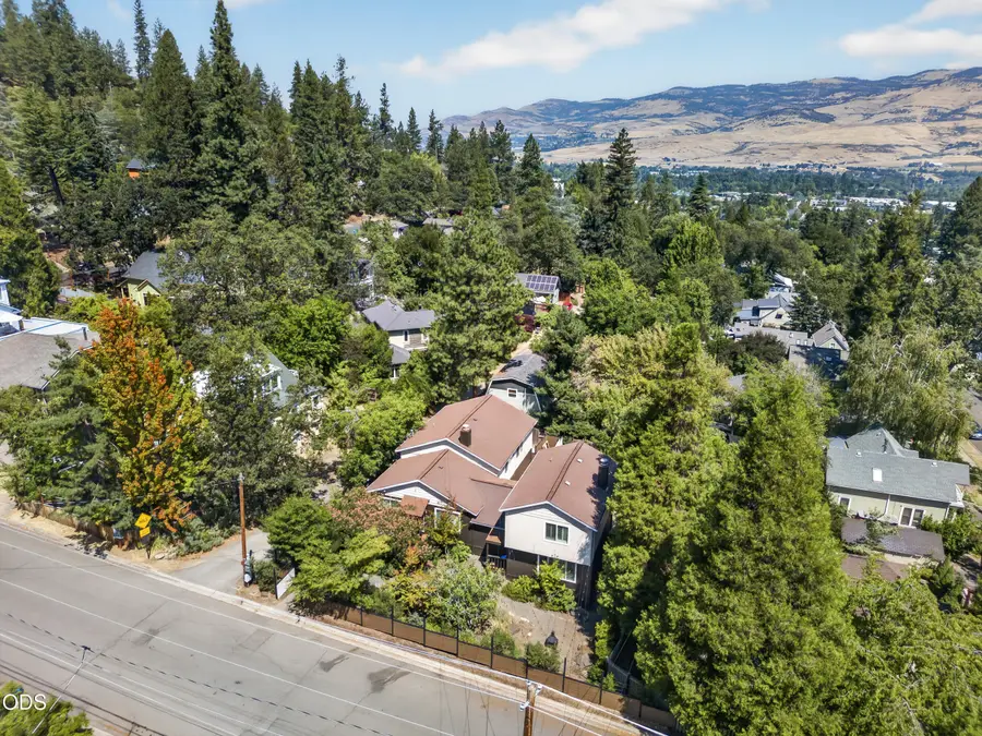 373 Iowa Street, Ashland, OR 97520 - #2