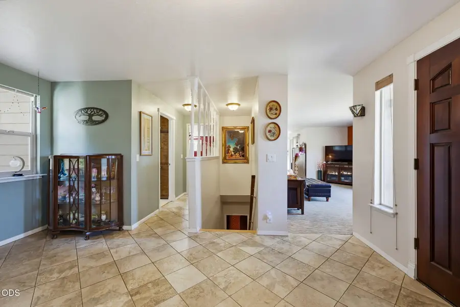 811 NE Oregon Avenue, Grants Pass, OR 97526 - #3