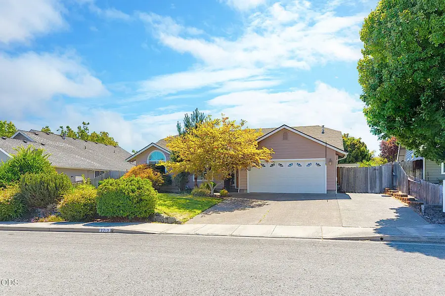 2713 SW Trinity Way, Grants Pass, OR 97527 - #2