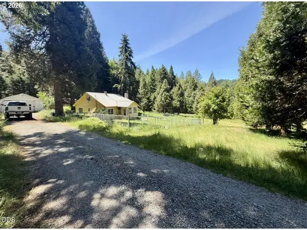 301 Humphrey Addition Road, Glendale, OR 97442