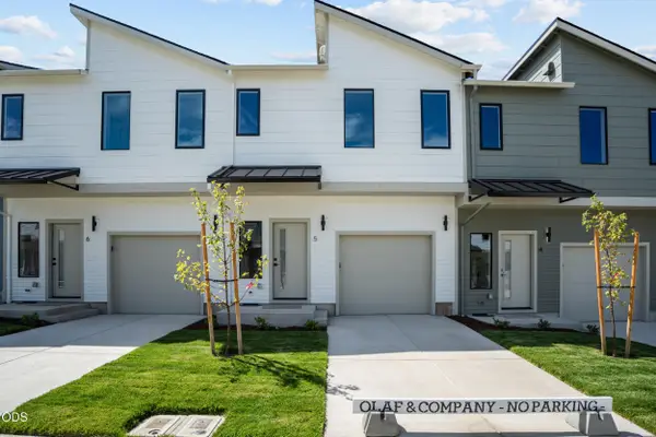 2032 Sunset Drive #5, Medford, OR 97501