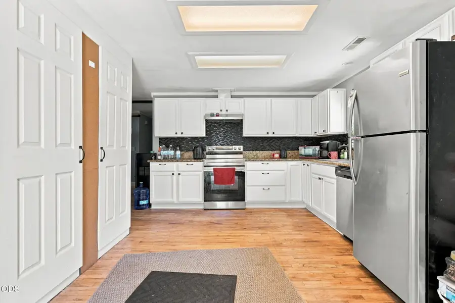 2552 Brookside Drive, Medford, OR 97504 - #3