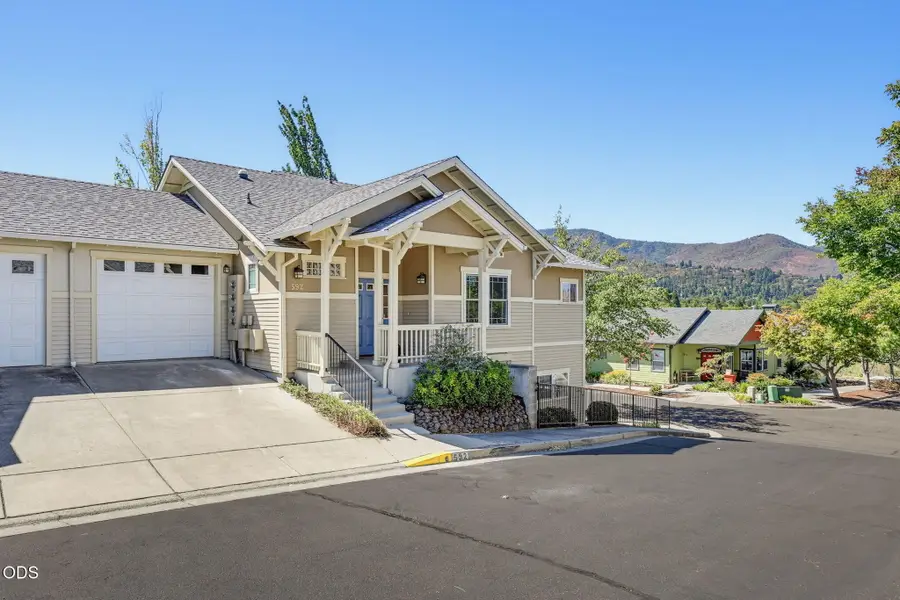 592 Nandina Street, Ashland, OR 97520 - #3