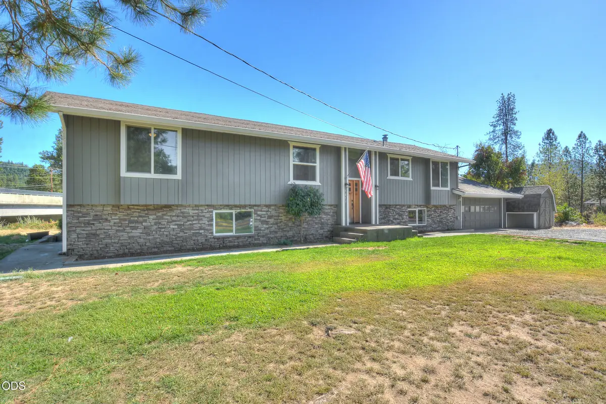 7875 E Evans Creek Road, Rogue River, OR 97537 - #1