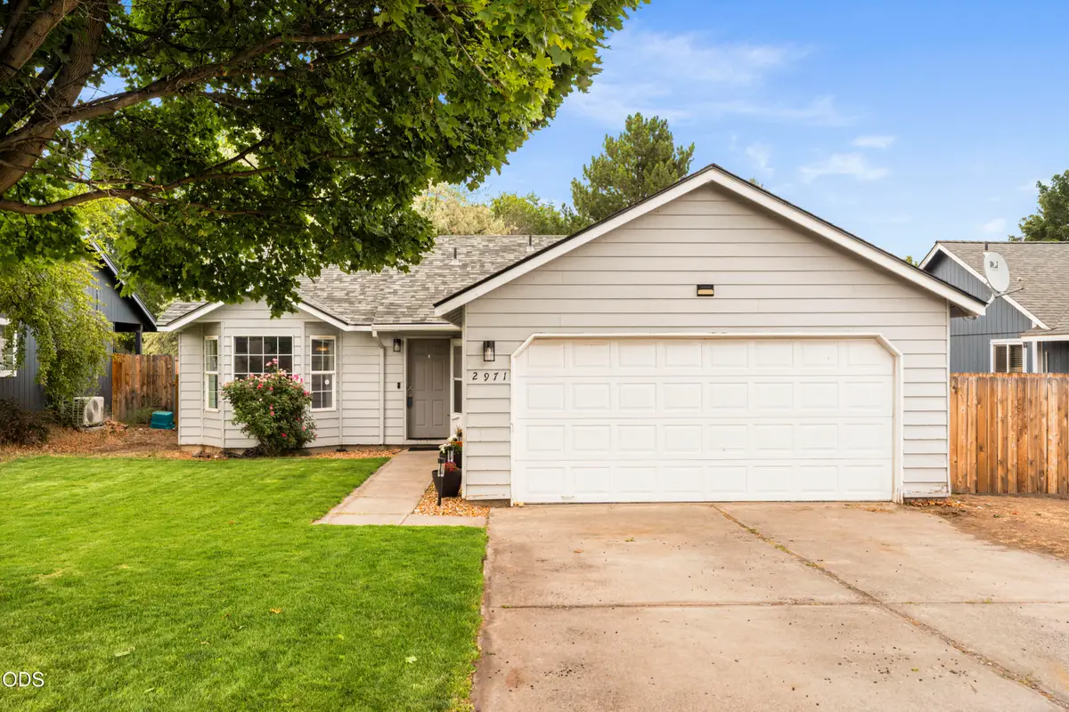 2971 SW Salmon Avenue, Redmond, OR 97756 - #1