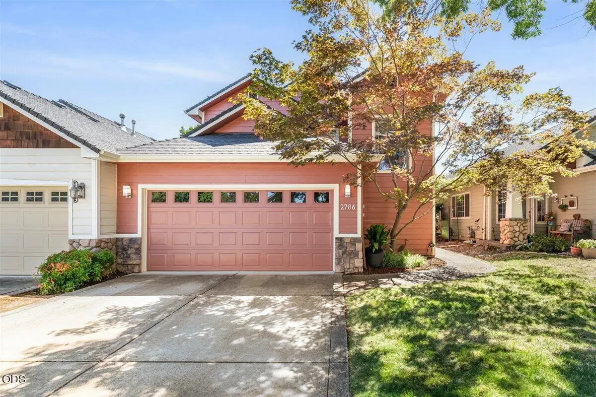 2786 Parkwood Village Lane, Central Point, OR 97502 - #1