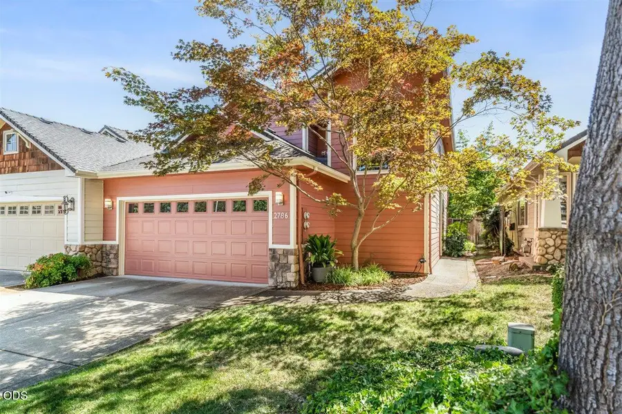 2786 Parkwood Village Lane, Central Point, OR 97502 - #2