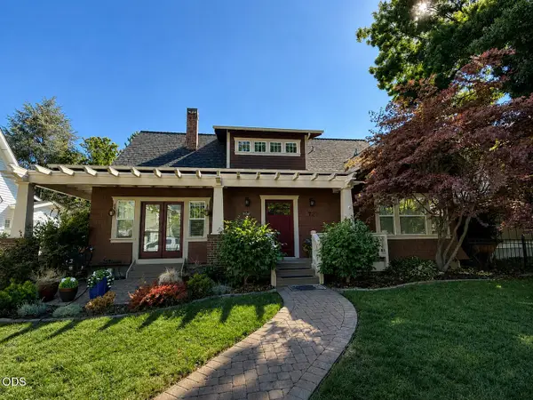 720 G Street, Jacksonville, OR 97530