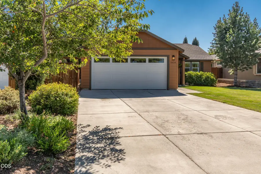 3434 NW Dogwood Avenue, Redmond, OR 97756 - #2