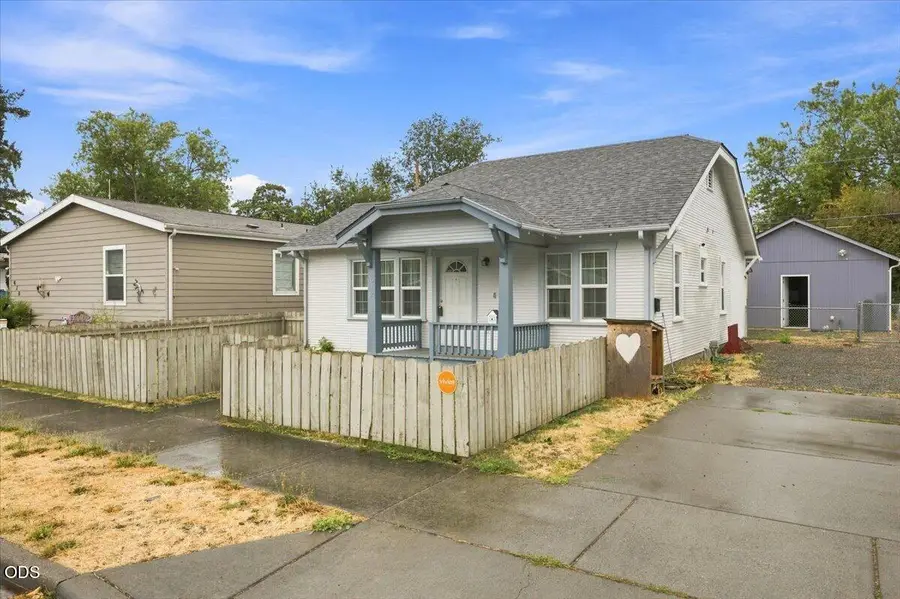 612 S Ivy Street, Medford, OR 97501 - #2