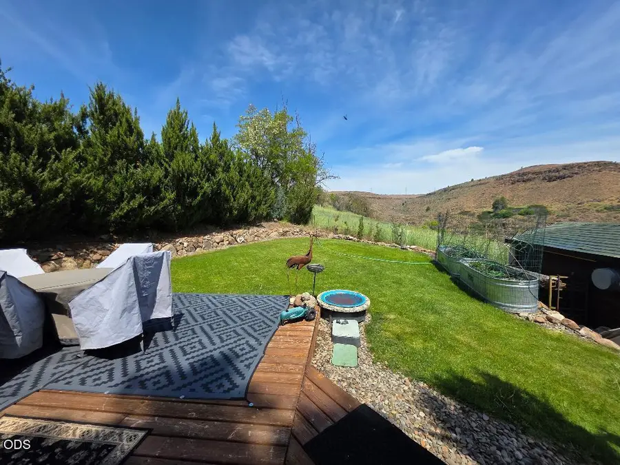 110 Staats Avenue, Maupin, OR 97037 - #3