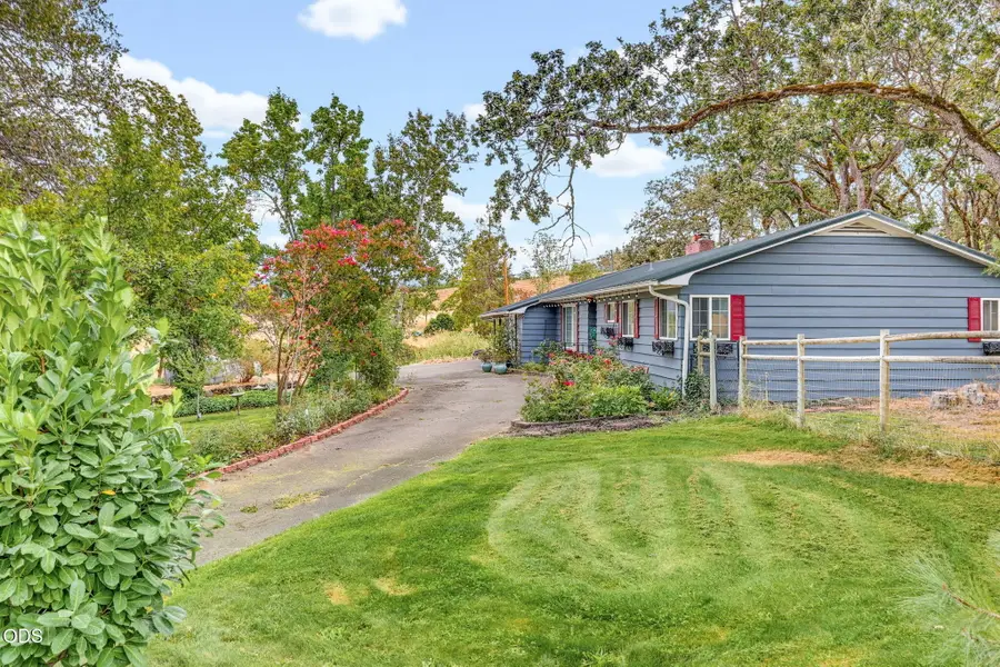 1921 Old Military Road, Medford, OR 97502 - #2