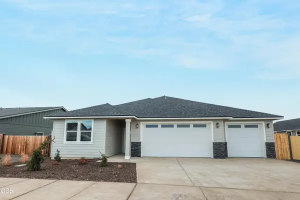 3909 SW Antelope Way #Lot 52, Redmond, OR 97756