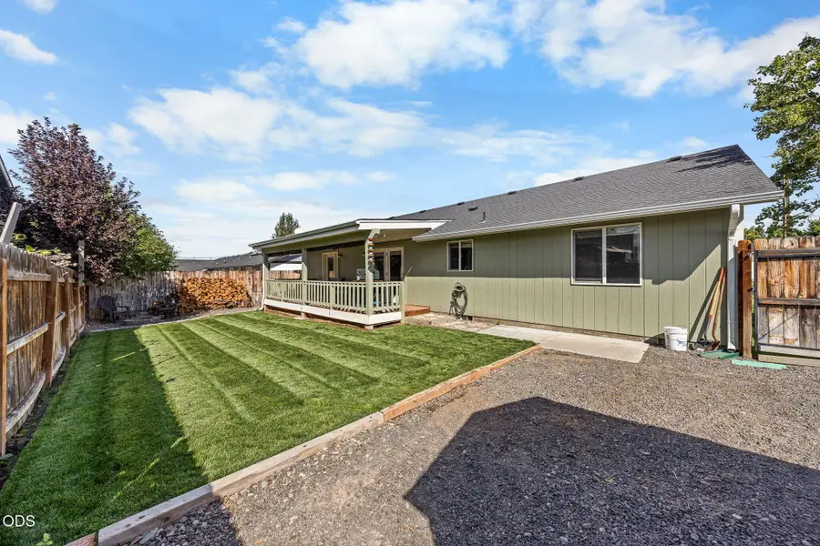 752 NE Blackbear Street, Prineville, OR 97754 - #2