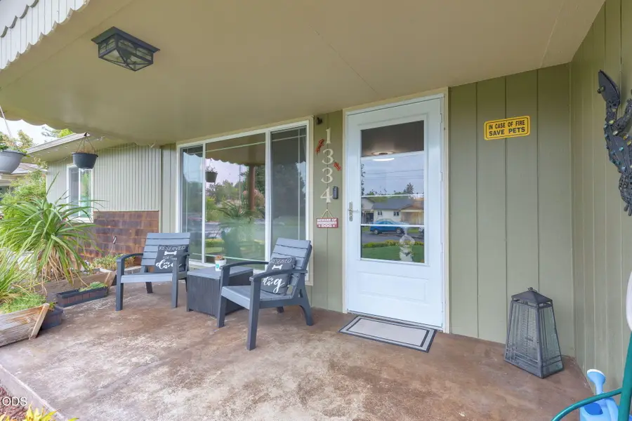 1334 SW Isham Street, Grants Pass, OR 97526 - #3