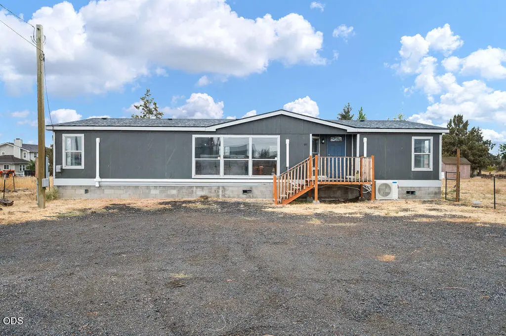 101 NE Daisy Street, Madras, OR 97741 - #1