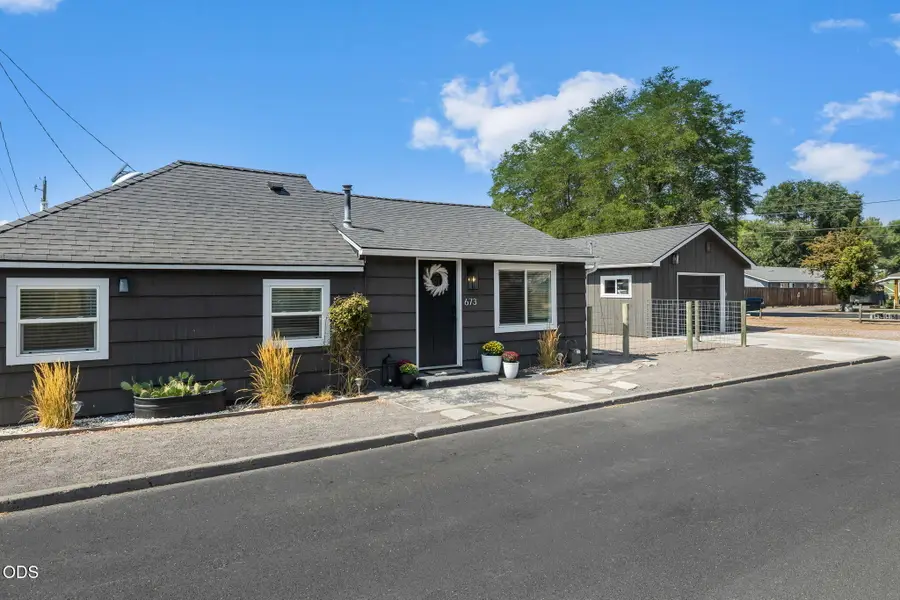 673 NE Garner Street, Prineville, OR 97754 - #3