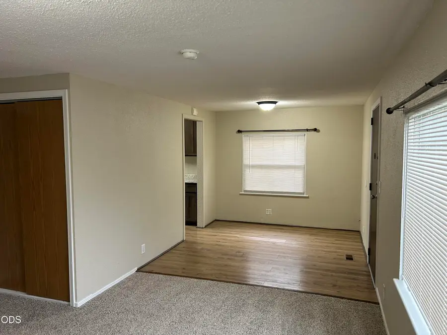 1216 Maple Park Drive, Medford, OR 97501 - #3