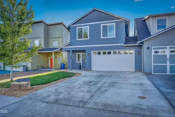281 NW 29th Street, Redmond, OR 97756