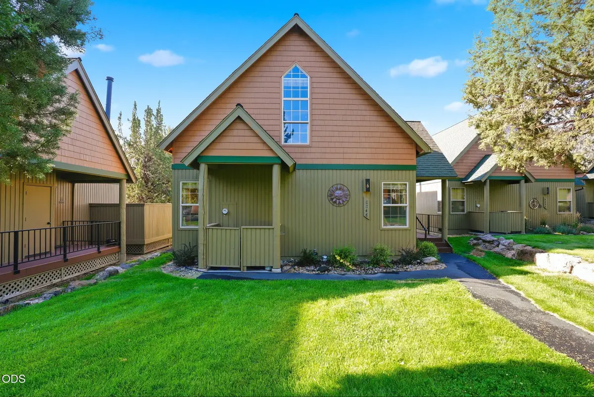 8848 Cliff Swallow Drive, Redmond, OR 97756 - #1