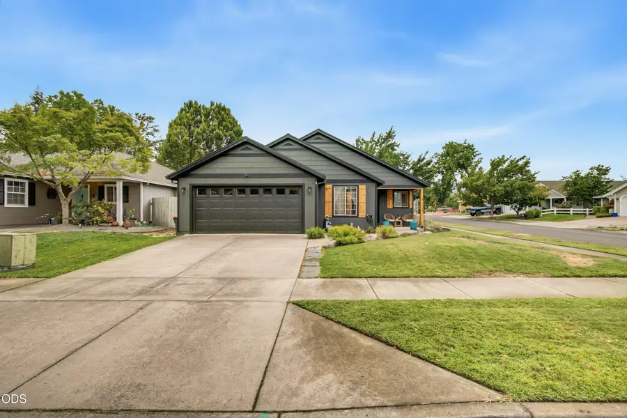 719 Nobility Drive, Medford, OR 97501 - #2