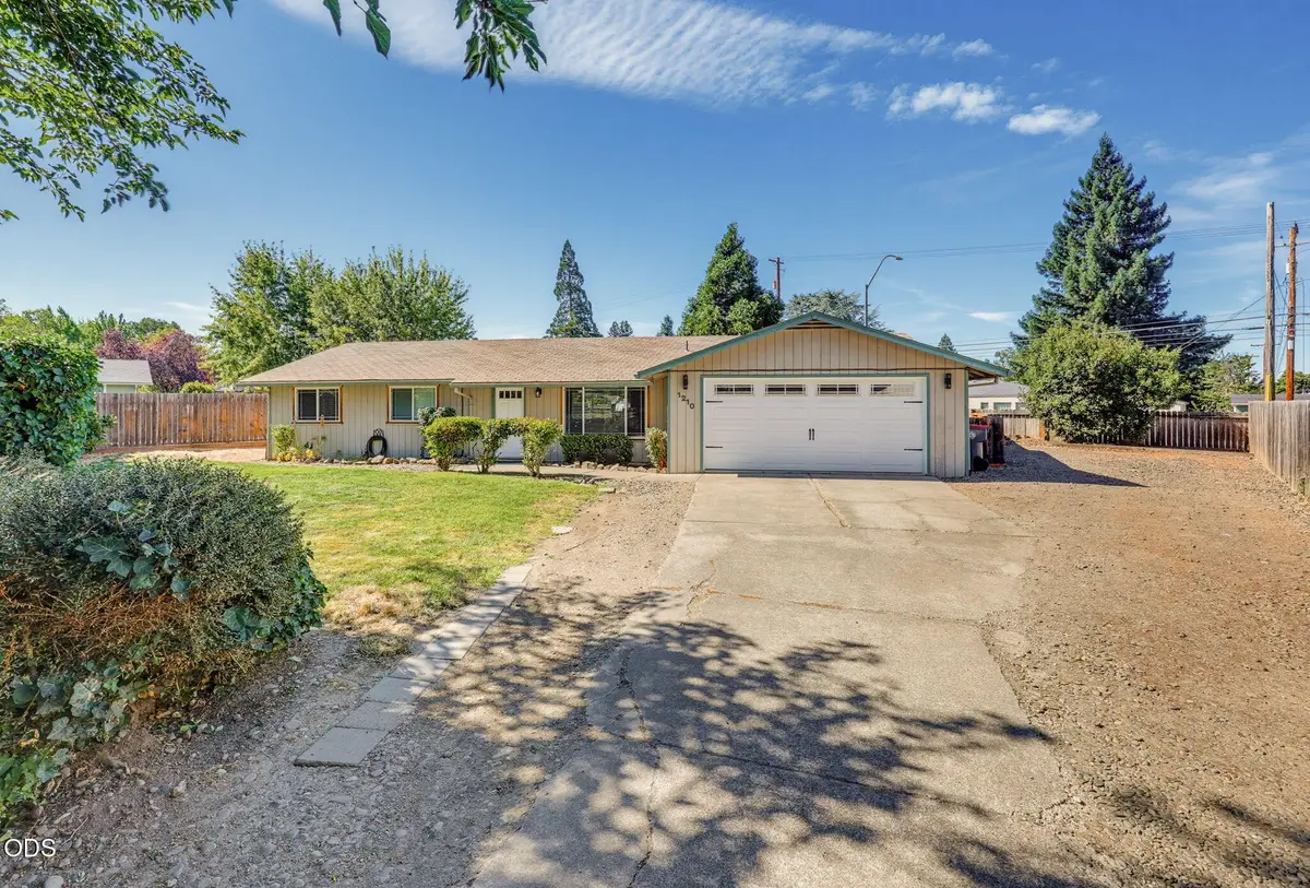 1210 Jasper Street, Medford, OR 97501 - #1