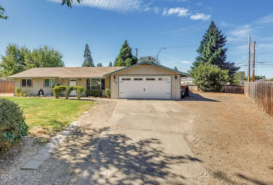 1210 Jasper Street, Medford, OR 97501 - #2