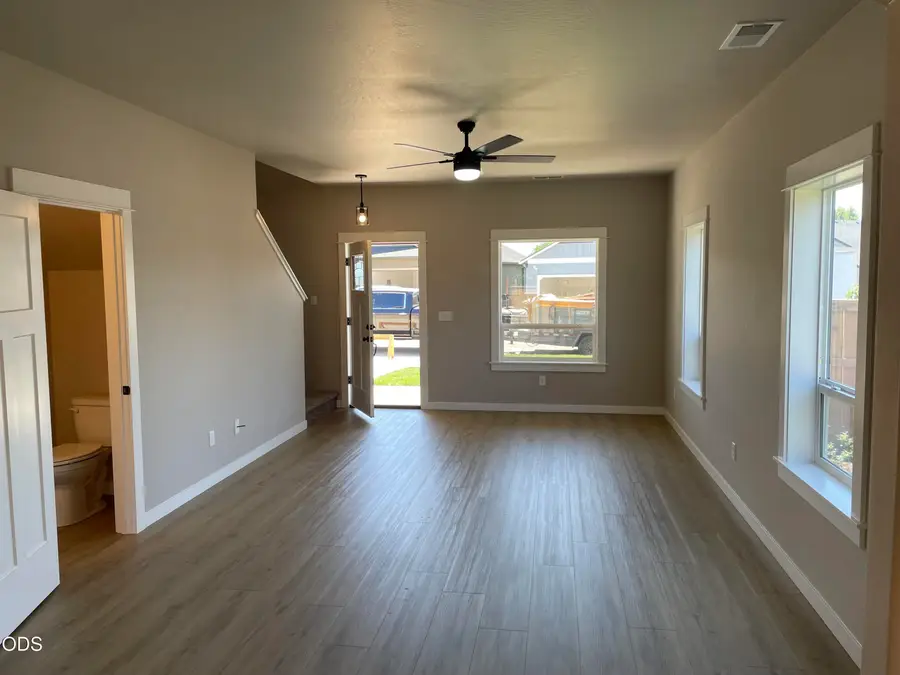 2211 Piazza Drive, Medford, OR 97501 - #3