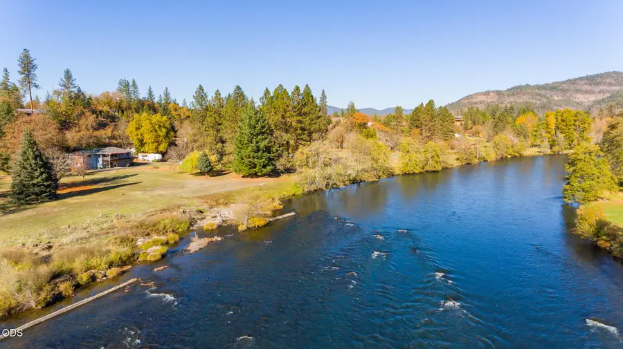 7266 Rogue River Drive, Shady Cove, OR 97539 - #3