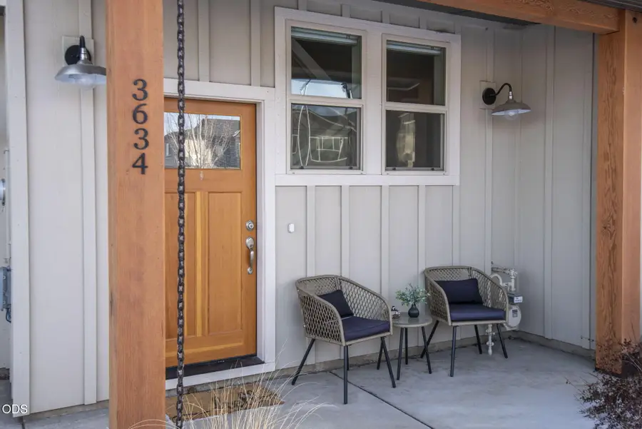 3634 SW Badger Avenue, Redmond, OR 97756 - #2