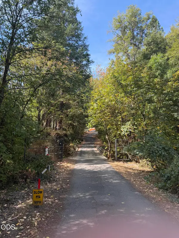 Foots Cr Road, Rogue River, OR 97537
