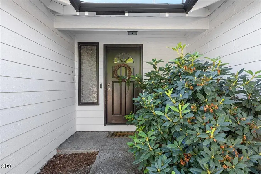 1882 Filmore Drive, Medford, OR 97504 - #2