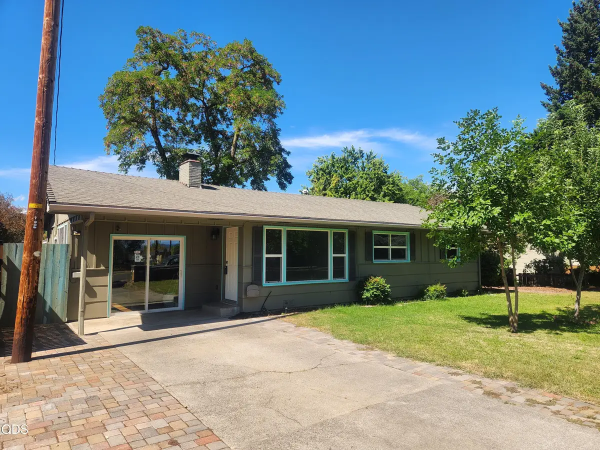 610 S 4th Street, Central Point, OR 97502 - #1