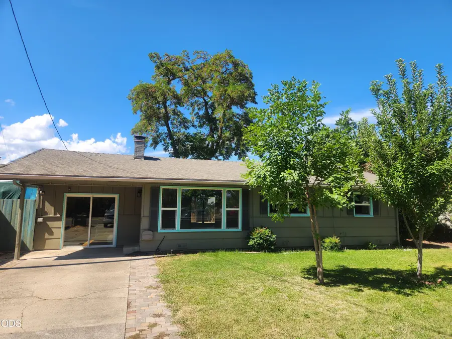 610 S 4th Street, Central Point, OR 97502 - #2