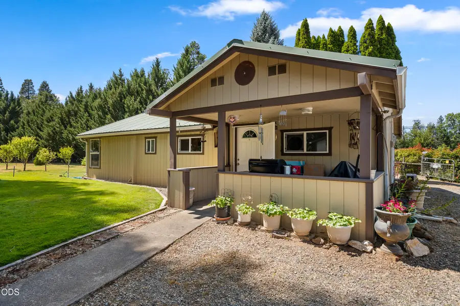 4551 Holland Loop Road, Cave Junction, OR 97523 - #2