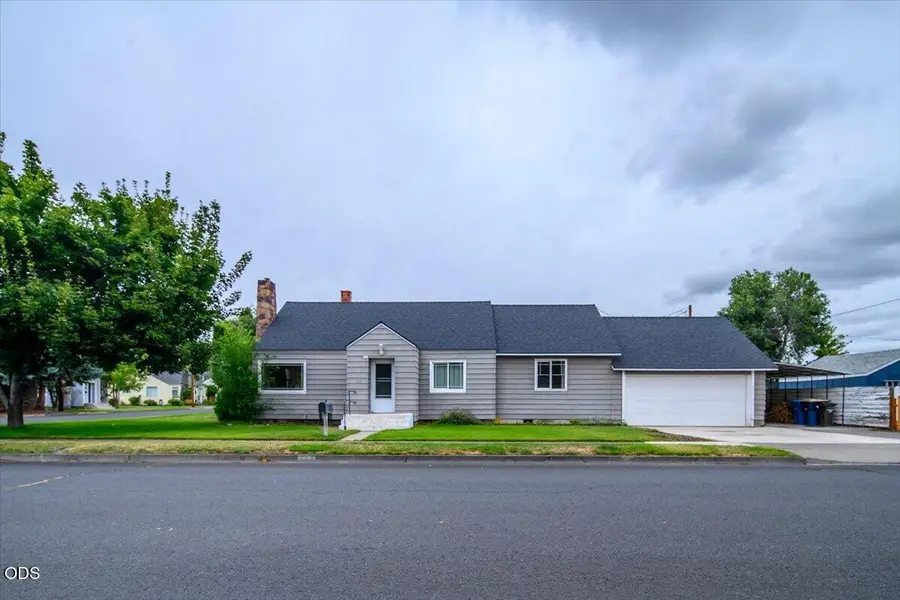 737 NW Elm Avenue, Redmond, OR 97756 - #3