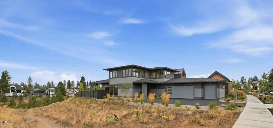 3219 NW Strickland Way, Bend, OR 97703 - #3