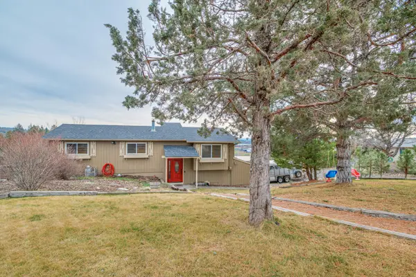 1133 NE Scenic Drive, Madras, OR 97741