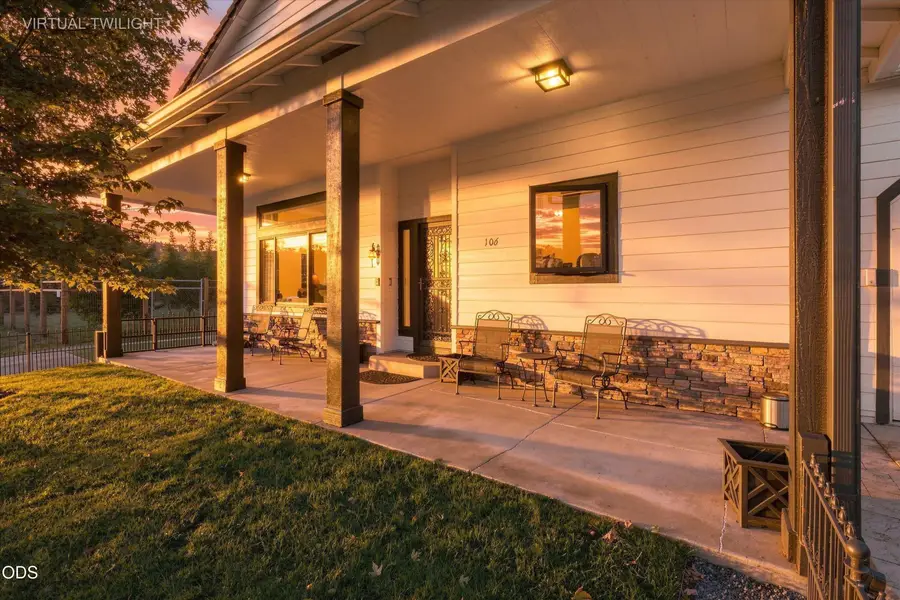 106 Cabernet Circle, Cave Junction, OR 97523 - #2