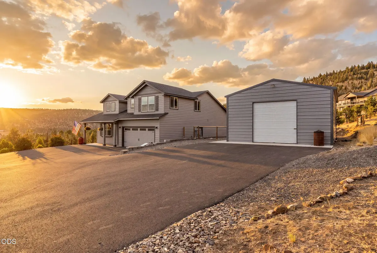 7220 SE Night Hawk Court, Prineville, OR 97754 - #1