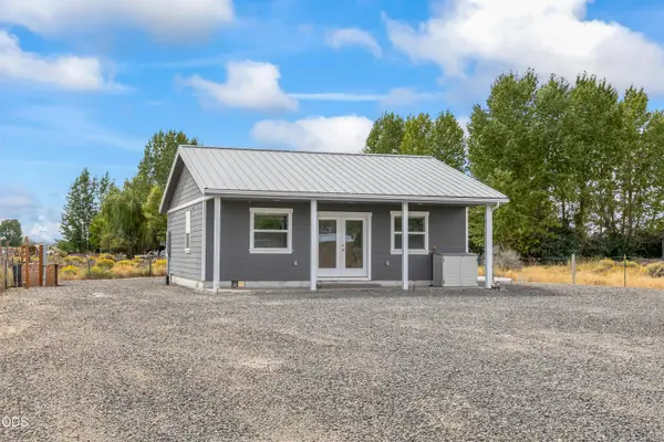 58098 Maple Circle Circle N, Christmas Valley, OR 97641