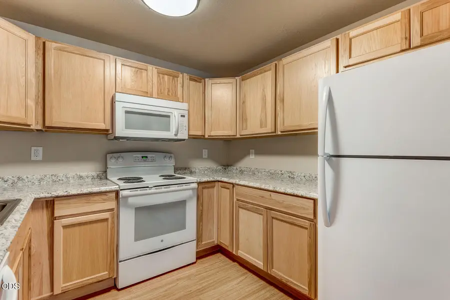 2810 SW Pumice Avenue, Redmond, OR 97756 - #2