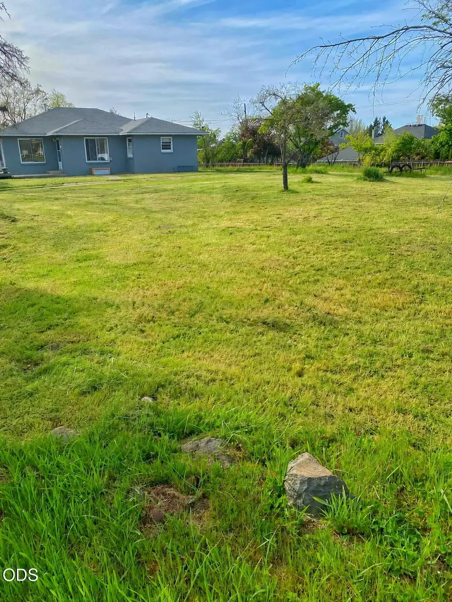 3435 Calle Vista Drive, Medford, OR 97504 - #2