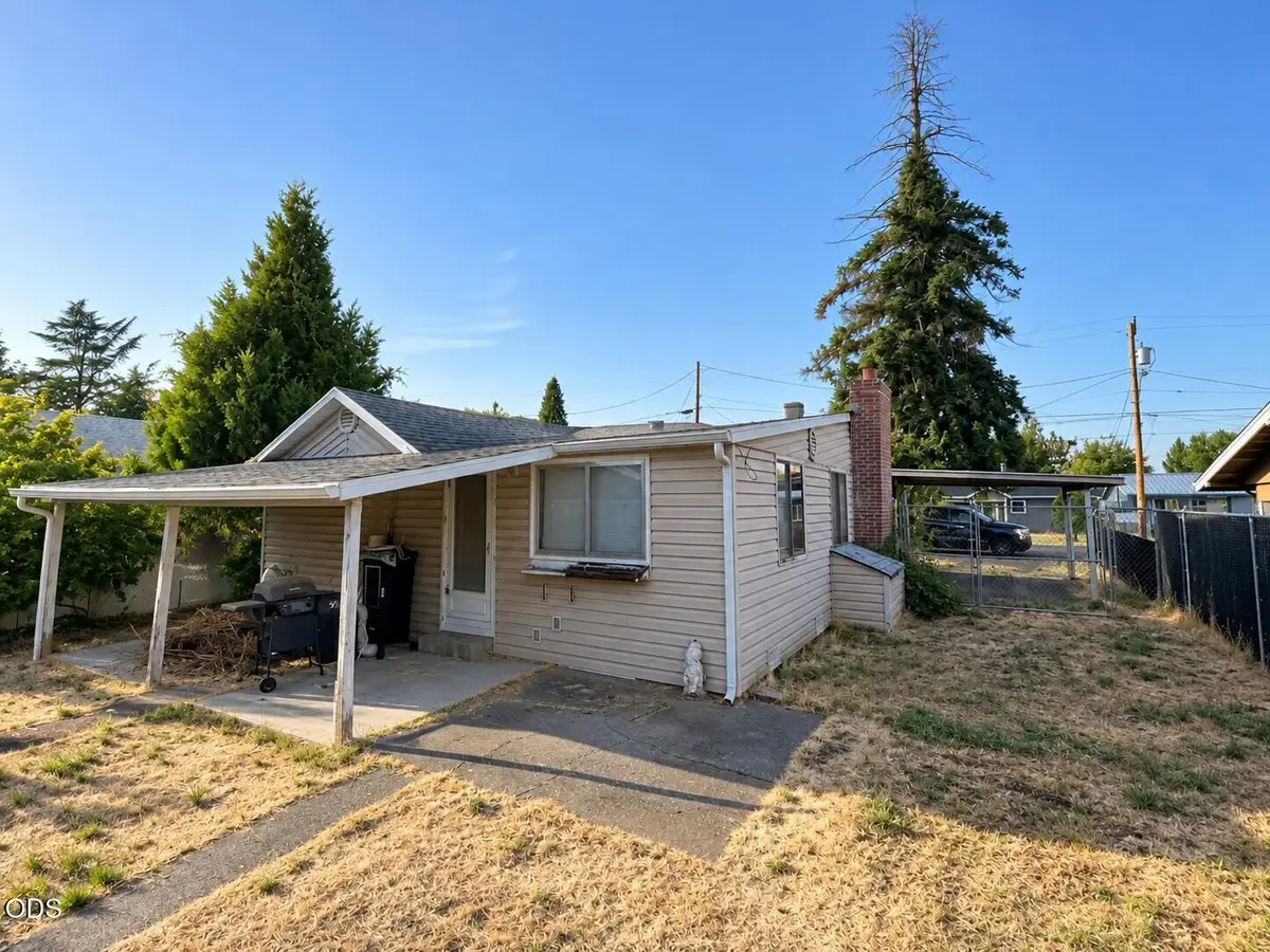 500 Grand Avenue, Central Point, OR 97502 - #1