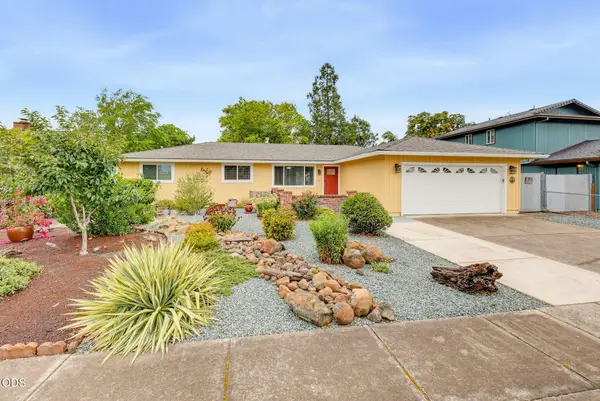 732 Sandra Lane, Central Point, OR 97502