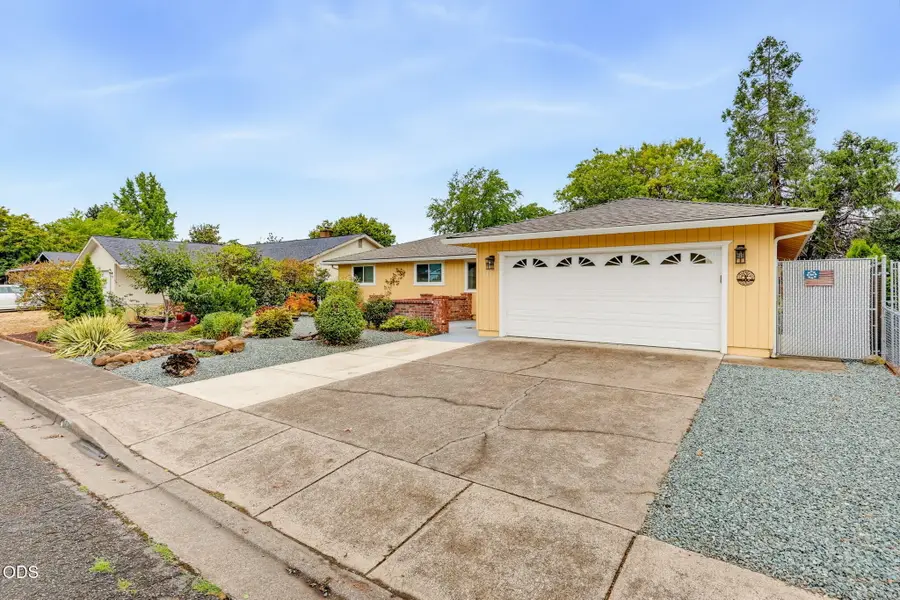 732 Sandra Lane, Central Point, OR 97502 - #2